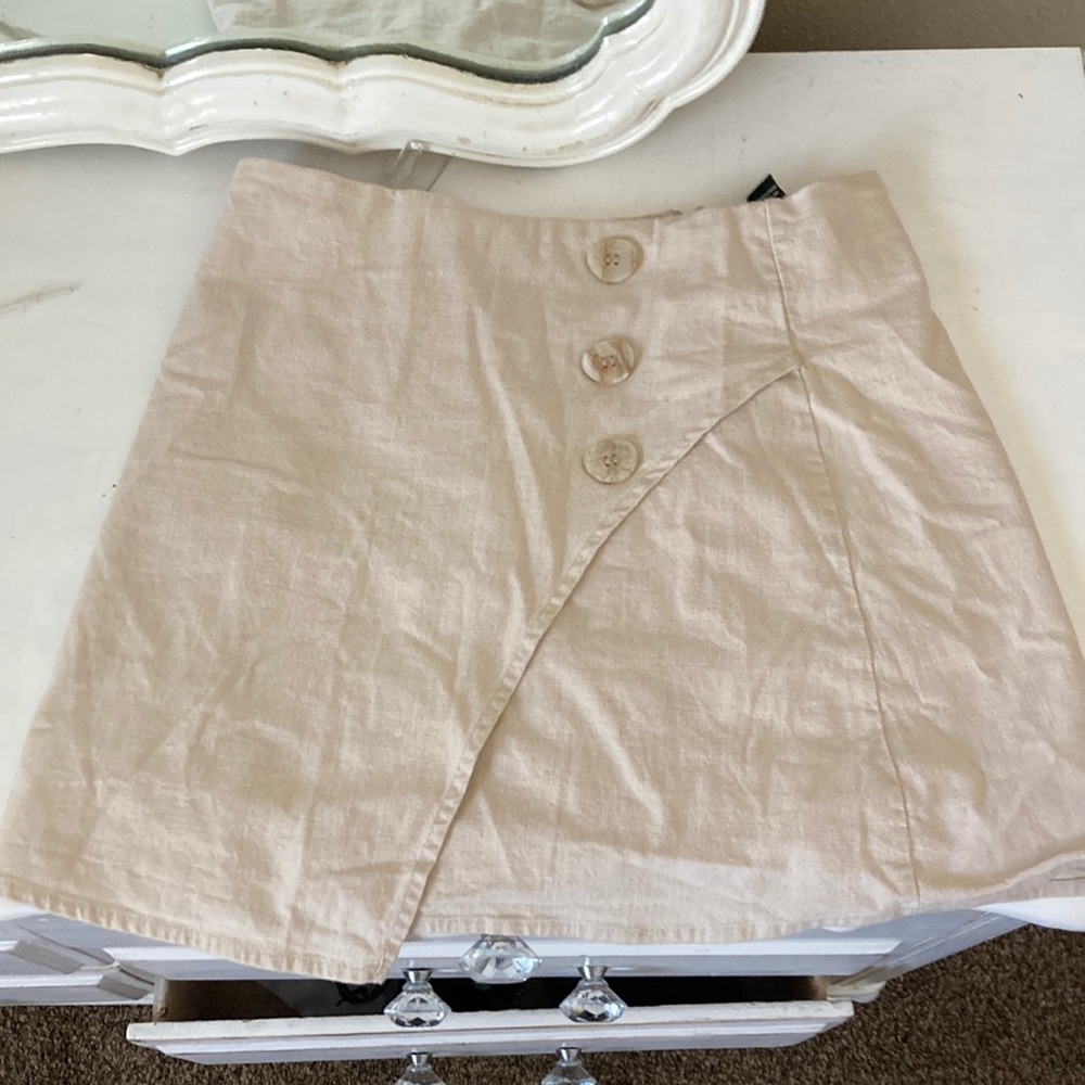 Forever 21 tan mini skirt